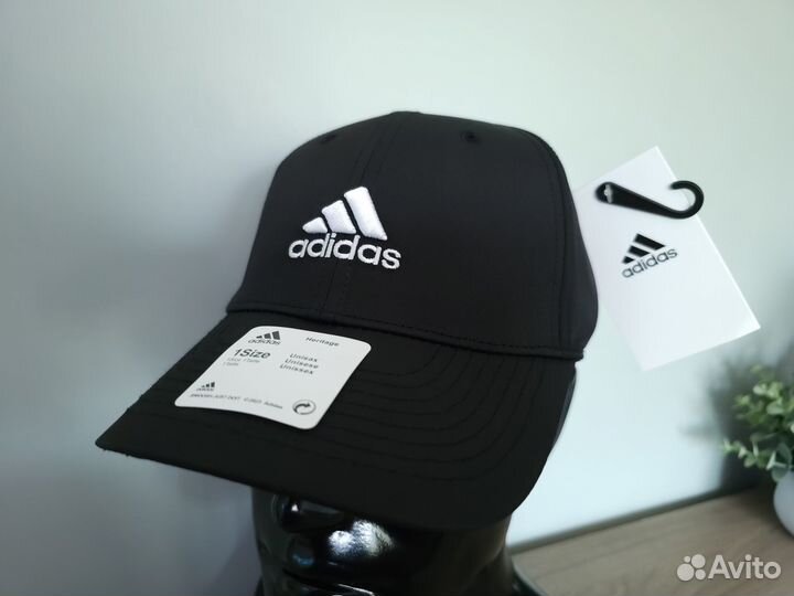 Мужская кепка Adidas Heritage 1size unisex