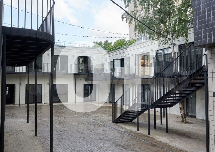 Продам здание, 1953 м²