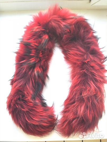 Натуральный воротник черно-красный