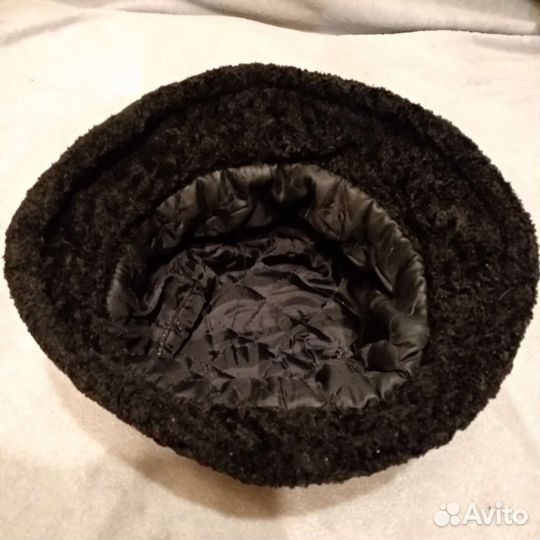 Шляпа женская теплая черная