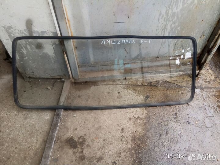 Стекло крышки багажника Volkswagen Transporter Т3