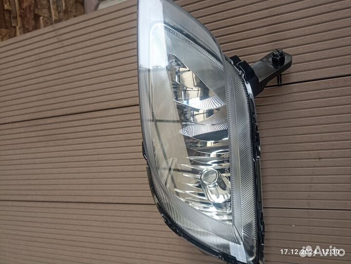 Противотуманная фара kia cerato 3