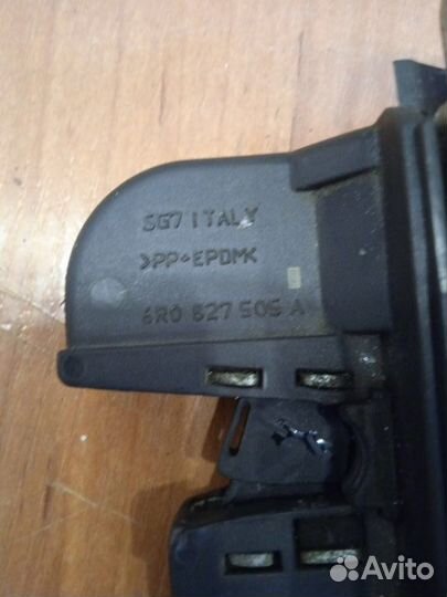 Замок двери багажника Volkswagen Polo хетчбек cggb