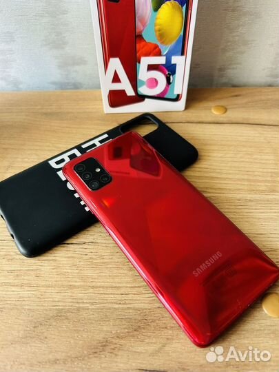 Смартфон Samsung Galaxy A51 4/64GB красный