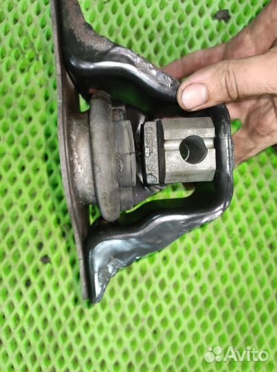 Опора кпп двигателя рено меган 2