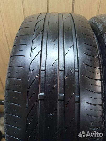 Bridgestone Turanza T001 215/60 R16