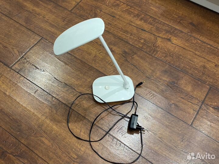 Светильник настольный