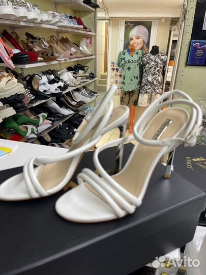 Босоножки женские 38 размер