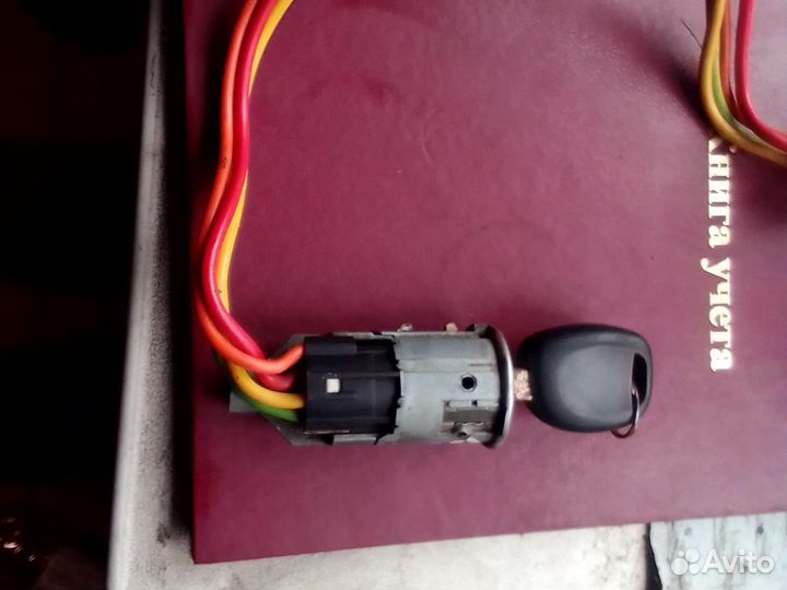 Замок зажигания Renault Logan