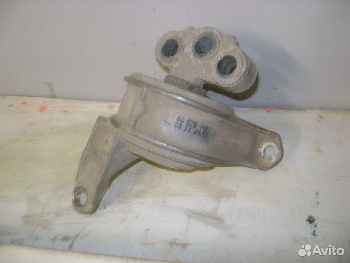 Опора двигателя правая Chevrolet Viva