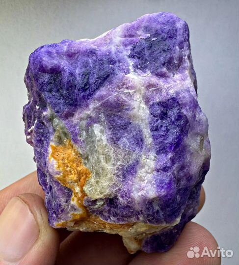 Люминисцентные минералы 4. Афганистан