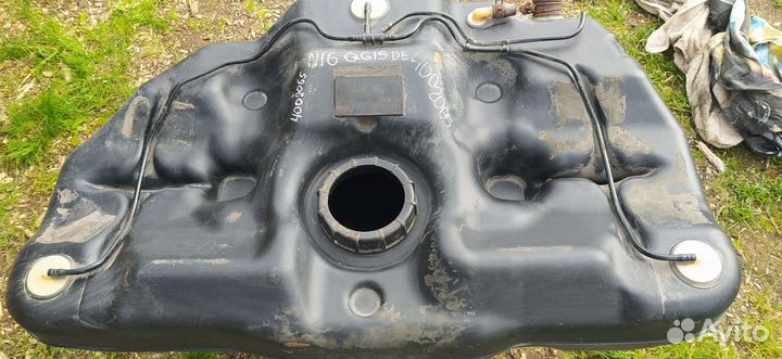 Бензобак на nissan almera