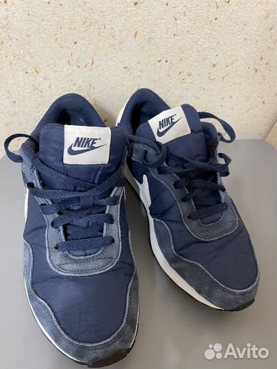 Кроссовки nike р37,5