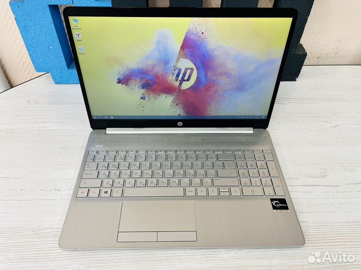Мощный HP gold 8gb ddr4 IPS ssd256
