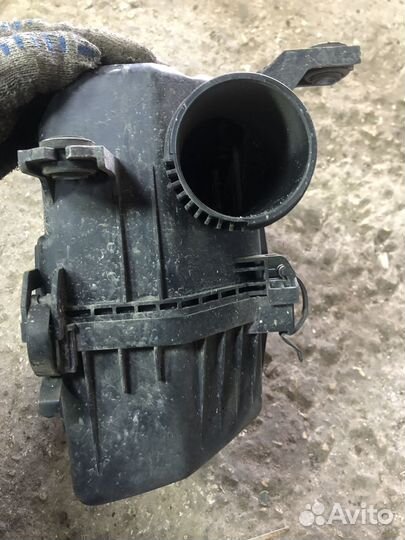 Корпус воздушного фильтра Hyundai Solaris 1