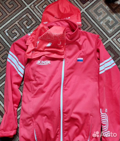 Костюм спортивный