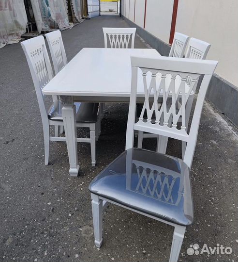 Комплект стол и стулья