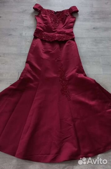 Вечернее платье