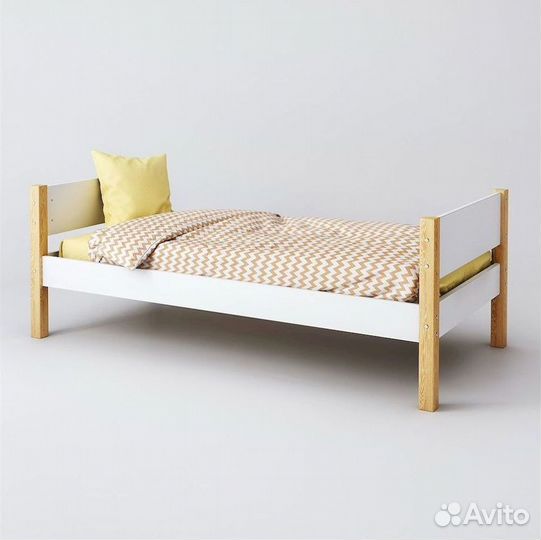 Детская кровать с бортиками