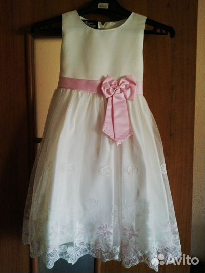 Нарядное платье