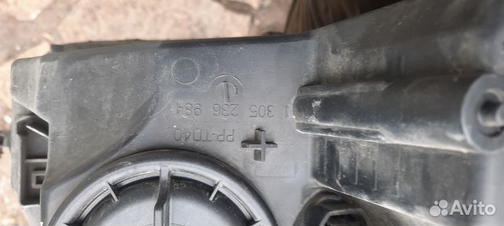 Фара передняя левая на skoda3 octavia a7