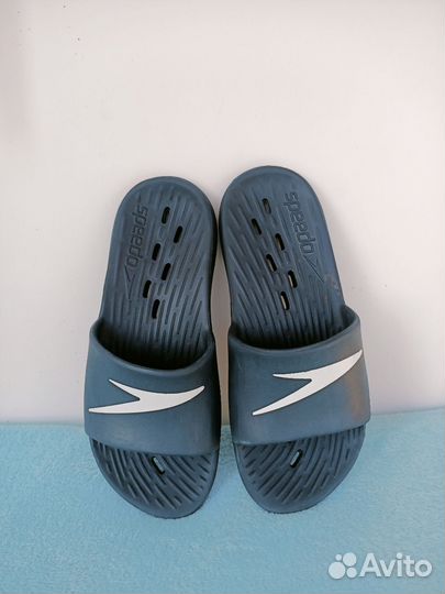 Шлепанцыдля бассейна Speedo 38