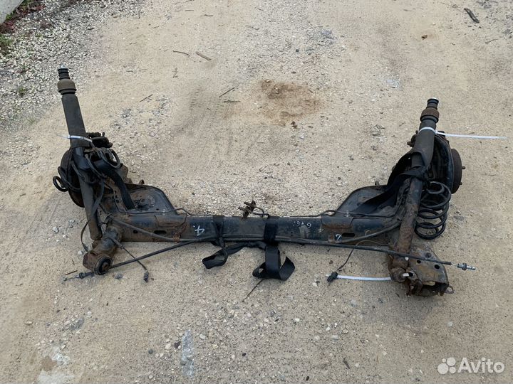 Nissan Juke F15 - Задняя балка подвески