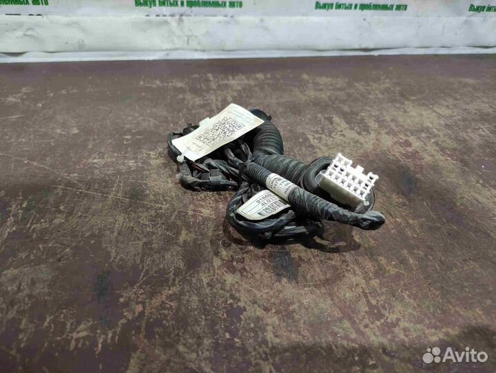 Проводка двери левая задняя Hyundai Solaris