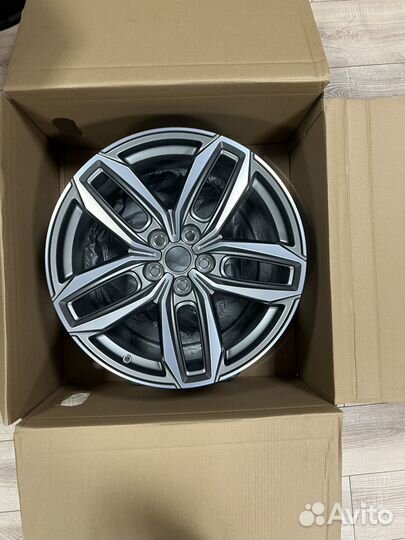 Литой диск 20x8.5J Cadillac XT4