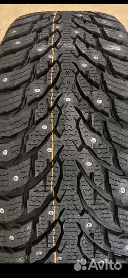 Ikon Tyres Autograph Ice 9 SUV 275/45 R21 110T