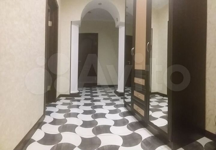 2-к. квартира, 80 м², 4/12 эт.