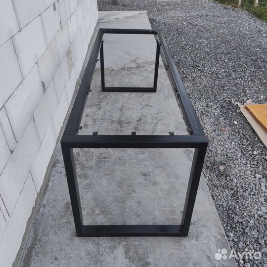 Подстолье