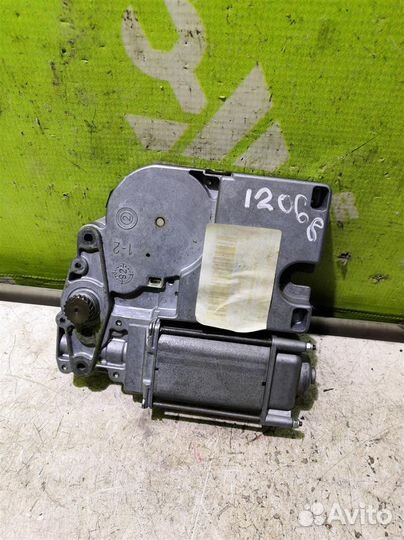 Моторчик люка Фольксваген Гольф 3 Венто