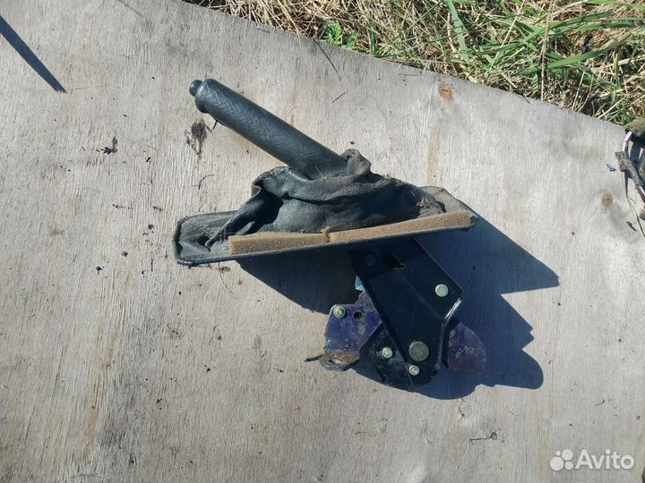 Ручка ручника на Toyota carina 2 Т170