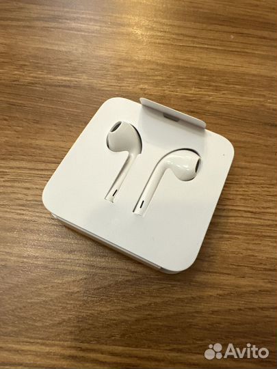 Наушники Airpods на iPhone новые проводные