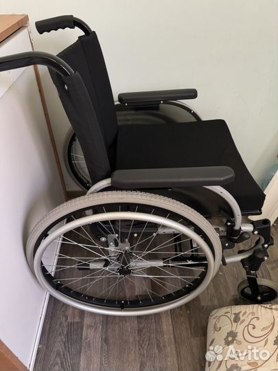 Инвалидная коляска