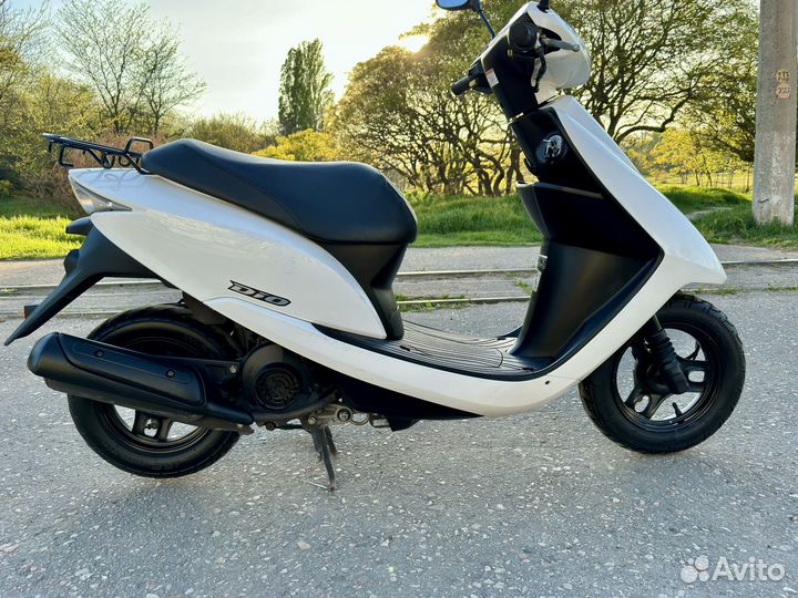 Honda DIO AF-68 white