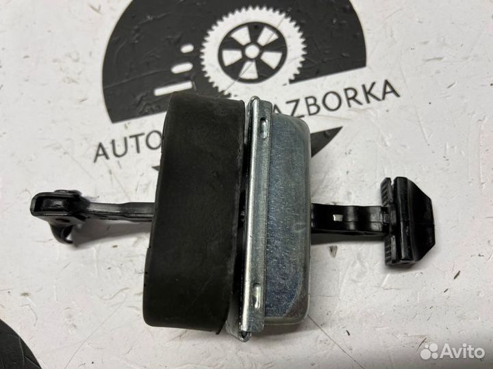 Ограничитель двери передний Jaguar F-Pace X761 204