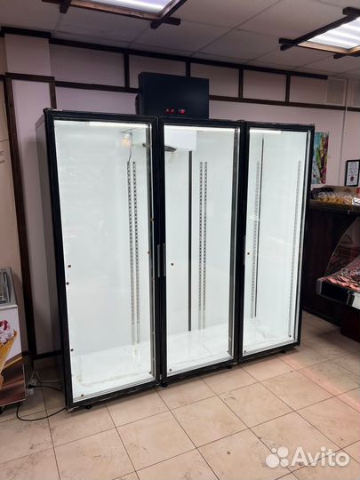 Холодильный шкаф витрина для пива, продуктов и пр