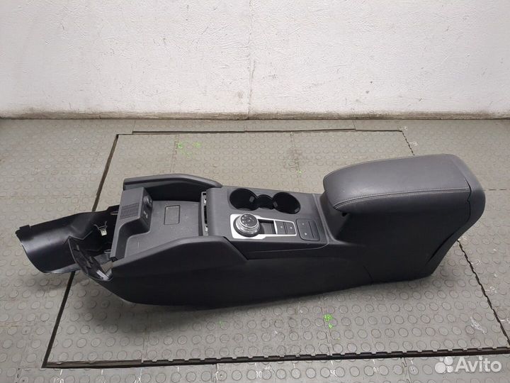 Консоль салона Ford Escape 2020, 2021