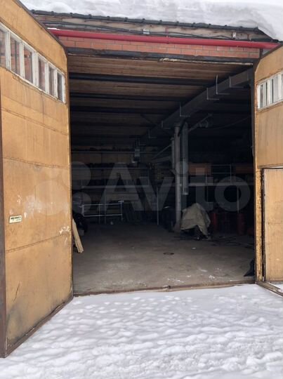 Гараж, > 30 м²