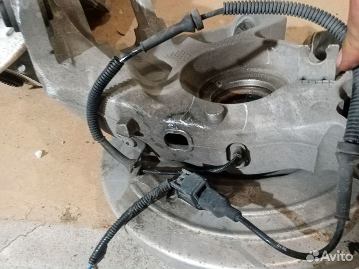 Датчик абс задний на Рейнж Ровер Велар 2019г