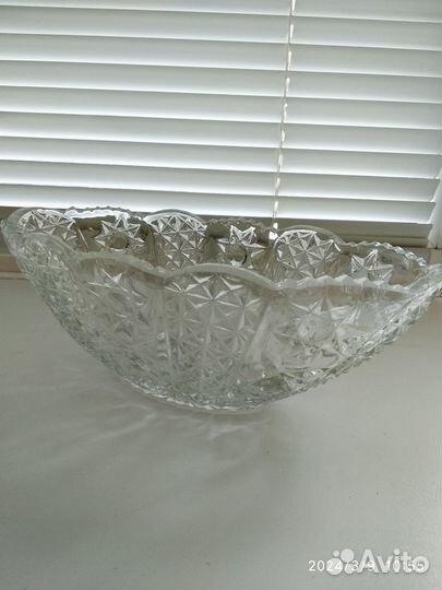 Вазы, конфетницы, салатницы, бокал