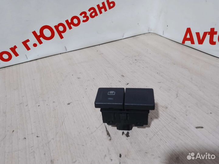 Кнопка обогрева заднего стекла ford Fiesta mk5