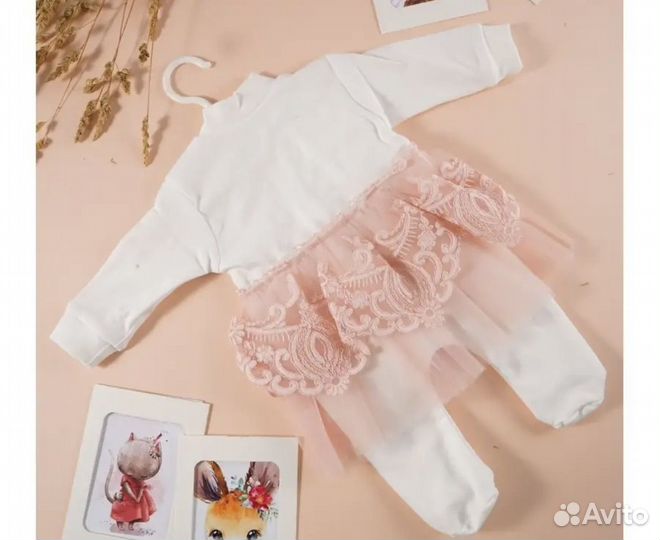 Комплект на выписку для девочки