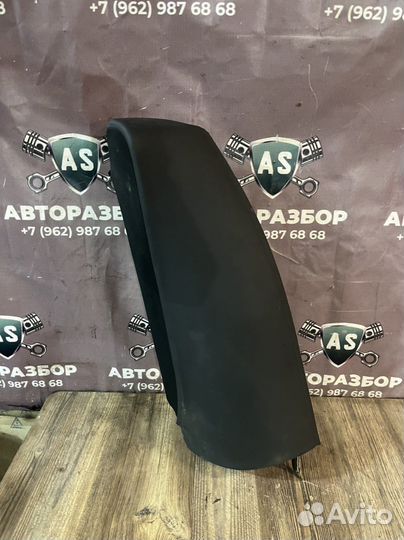 Bmw 5 G30 обшивка сиденья задняя левая