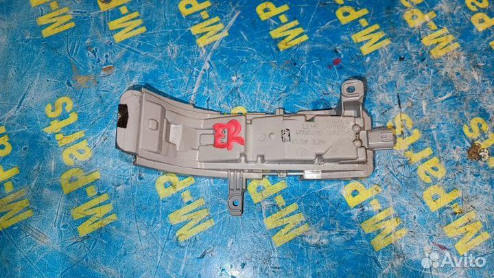 Повторитель поворота в зеркало левый Mazda Cx-7