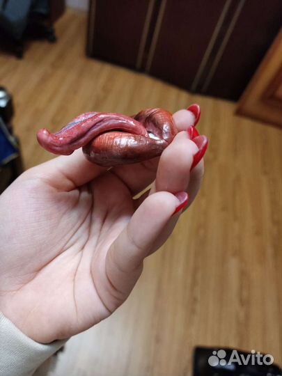 Брошь из полимерной глины Губы