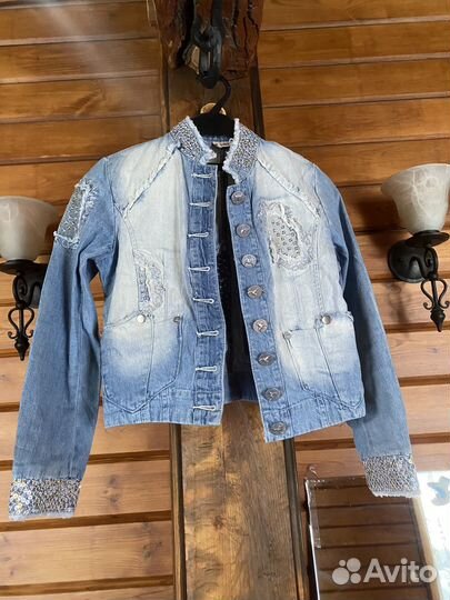 Джинсовая куртка