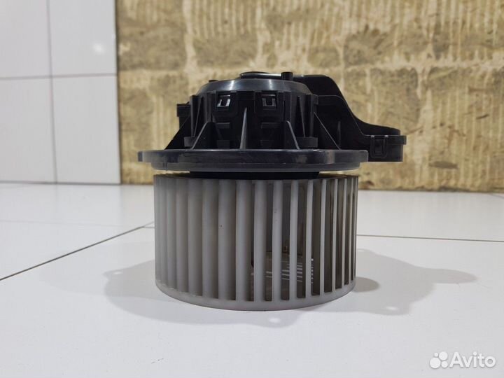 Вентилятор отопителя (Geely Emgrand X7)